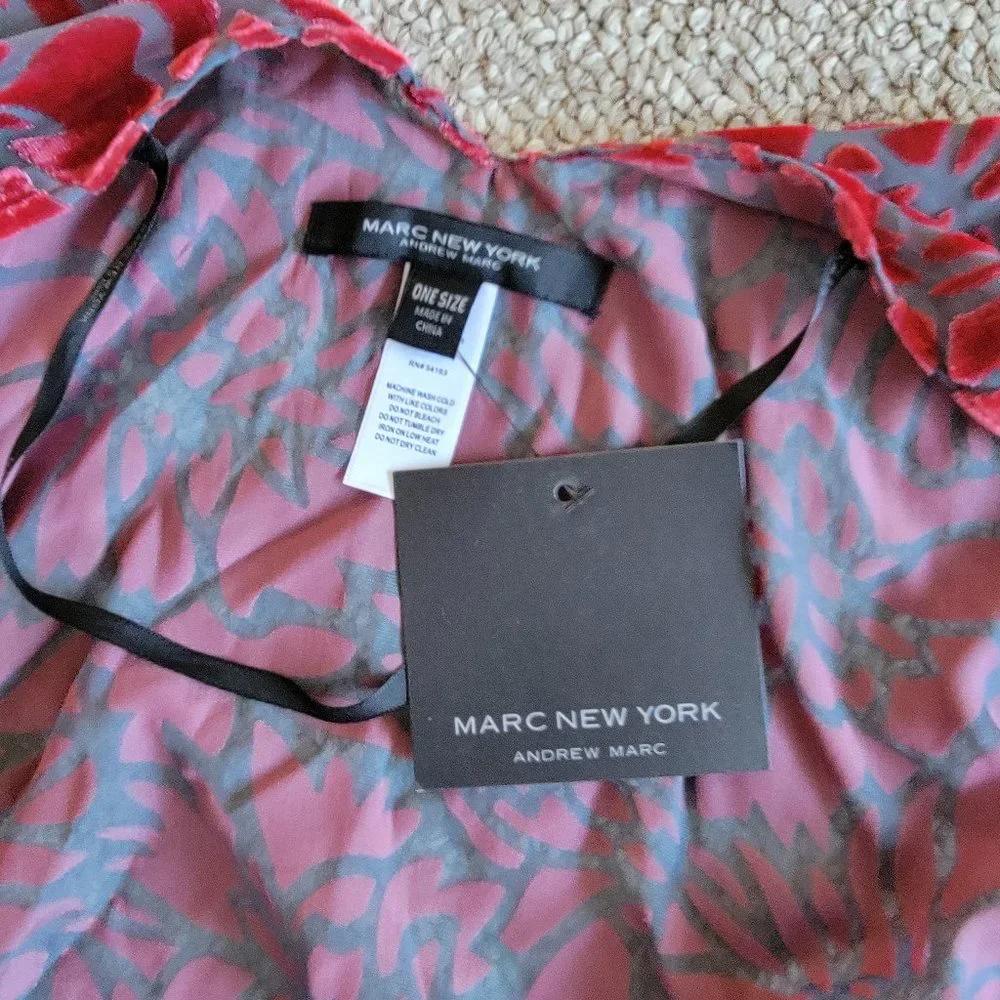 NWT Marc New York By Andrew Mark Red Velvet Burn Out Kimono Lightweight Shawl